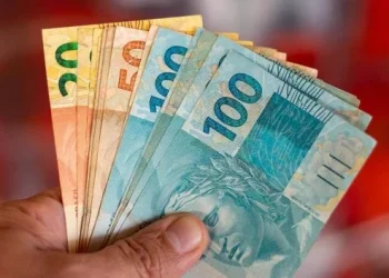 Governo libera abono salarial para os trabalhadores nascidos em setembro e outubro