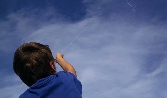 Riscos de acidentes com pipas aumentam nas férias  