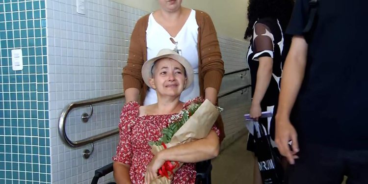 MILAGRE DA SOBREVIVÊNCIA: Sônia José Fernandes, mãe de Paloma, recebe alta