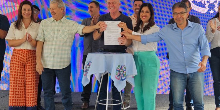 Casagrande anuncia pavimentação de rodovia entre Governador Lindenberg e Rio Bananal