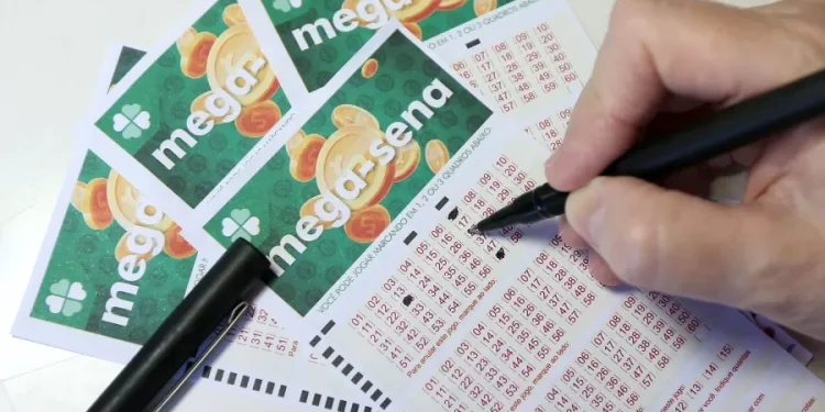 Mega-Sena acumula e prêmio chega a R$ 33 milhões