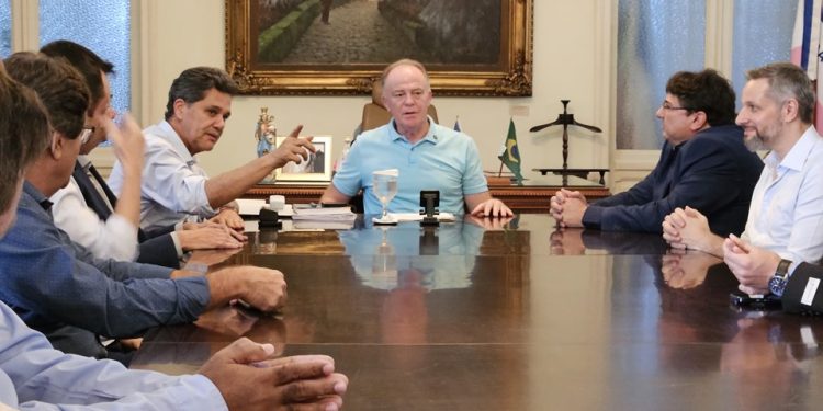 Governador assina projeto de Lei para redução da carga tributária do Gás Natural Veicular