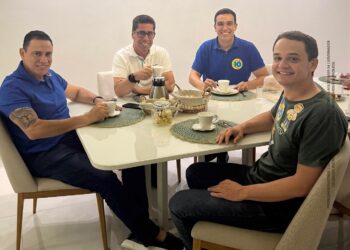 Aliados de Ricardo Ferraço, Marcelo Santos e Da Vitória aparecem ao lado de Lorenzo Pazolini no 2º turno