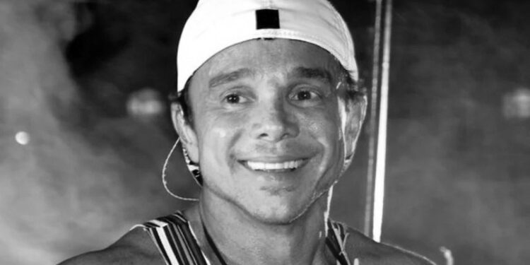 Morre o cantor Netinho, aos 60 anos
